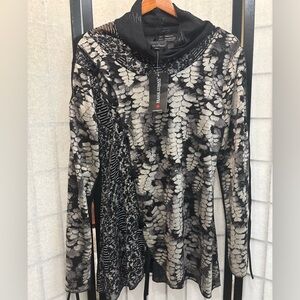 FRANK LYMAN NWT Tunic Cowl Neck Laced Sleeves Abstract Print Sweater Top